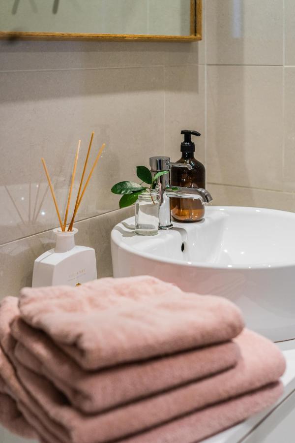 Cozy Apartment In Alesund City Екстер'єр фото